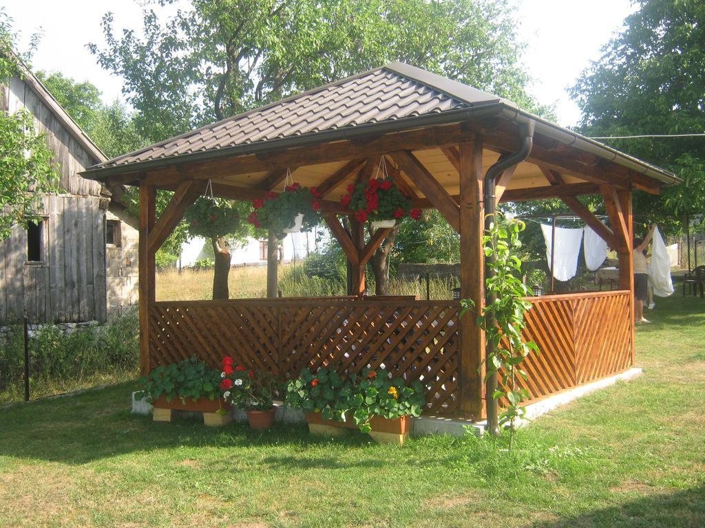 House Pribic Hotel Vrelo Korenicko Exterior photo